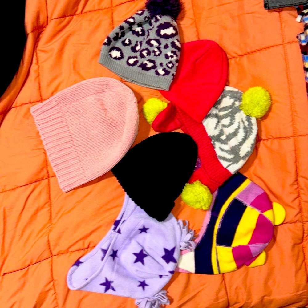 Bundle of girls Beanies ( 7 total ), slightly worn